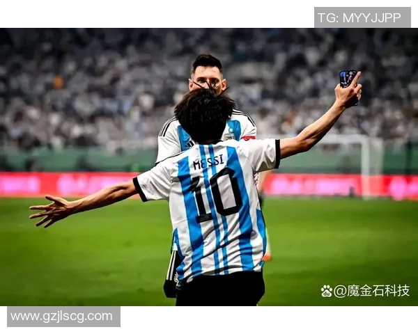 双逆足球星再掀绿茵风暴书写传奇新篇章震撼全球球迷热血燃烧