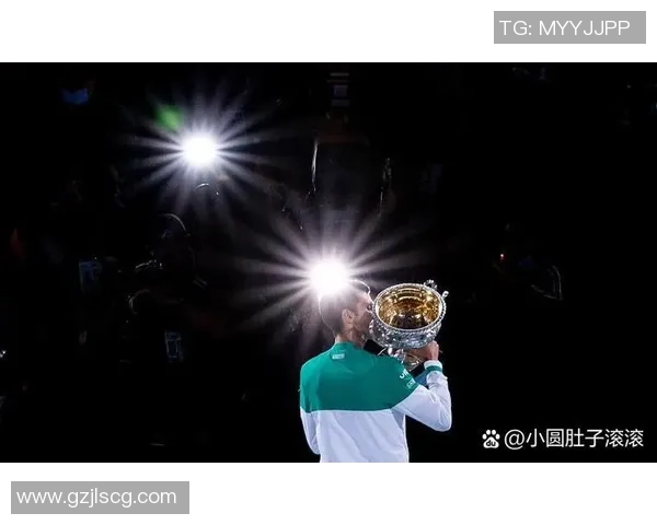 足球场上的传奇之星：聚焦全球顶级球员的辉煌瞬间与成就